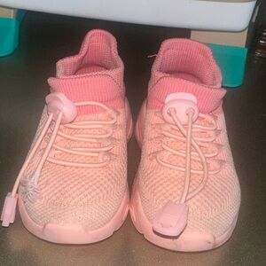 SHEIN Kids Light Pink Sneakers